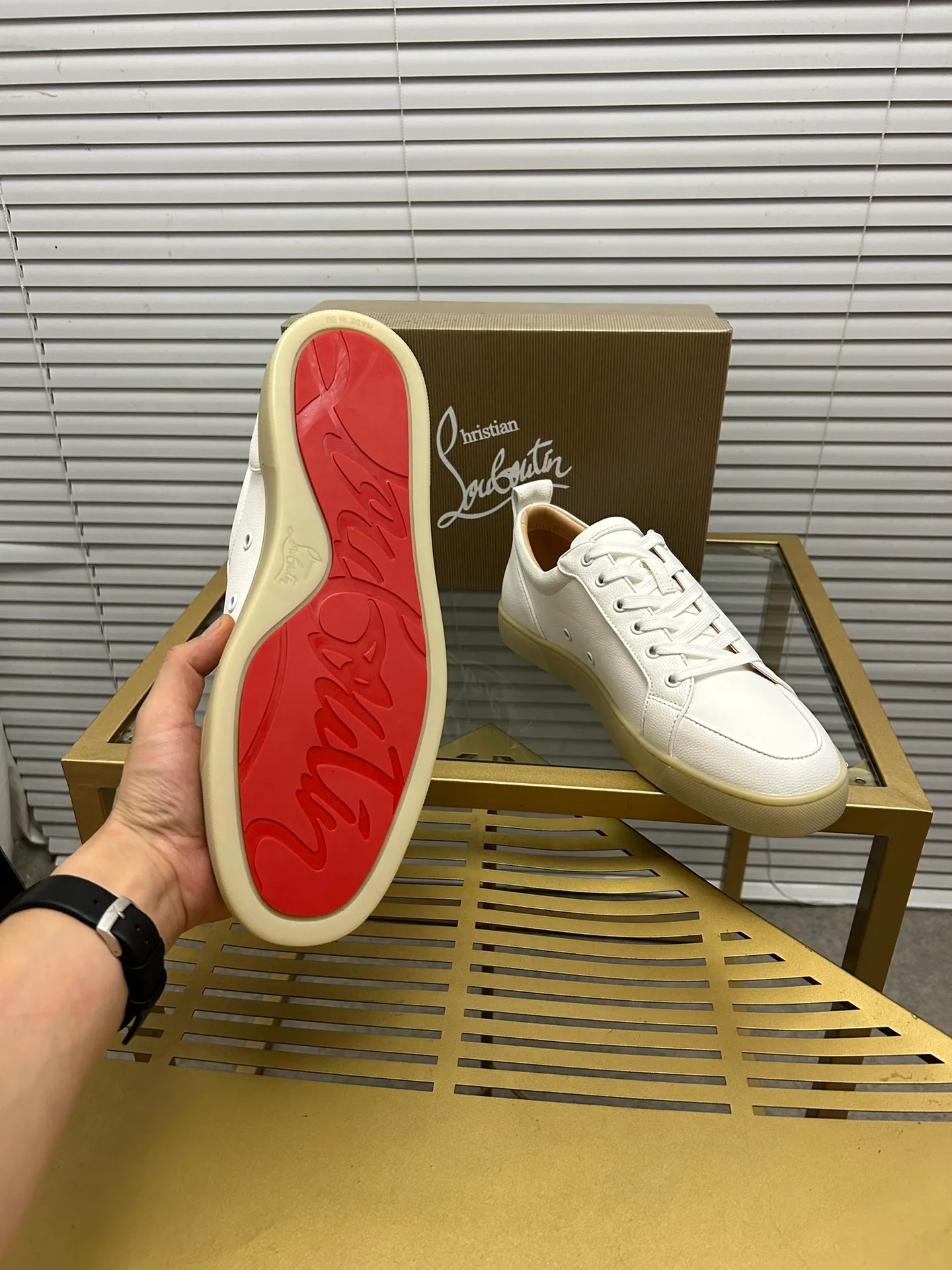 (Customized model) Ex-factory price is 480. christian louboutin (CL red sole shoes) counter series, casual sneakers for couples 📢 📢 📢 Exclusive hot style release 🎈🎈💪 Movable latex feet 👻 Finished outsole line [Proud] 😝Female 35-40# Male 38#-46, global supply😝 [Top version]: Original imported genuine leather upper, top original leather lining, original molded TPU outsole, original 1:1 detail processing, original shoe last,